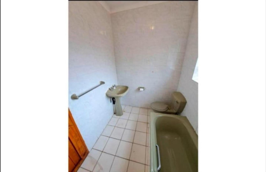 5 Bedroom Property for Sale in Mmabatho Unit 6 North West